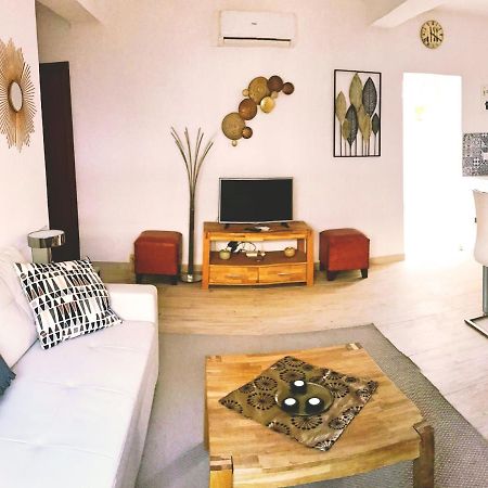 Town House With Patio In Quiet Residential Area 10 Min From Beach Torremolinos Dış mekan fotoğraf