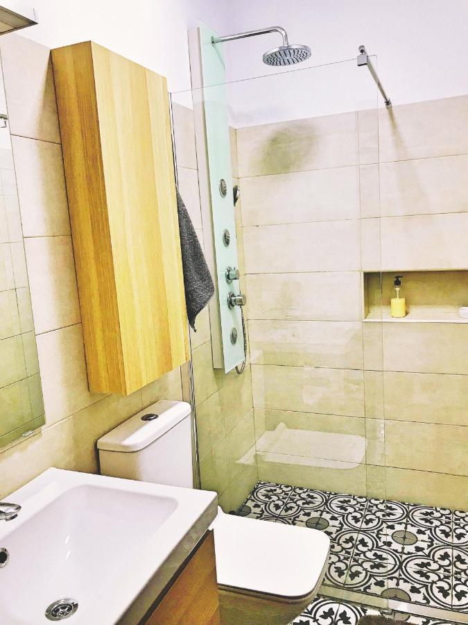 Town House With Patio In Quiet Residential Area 10 Min From Beach Torremolinos Oda fotoğraf