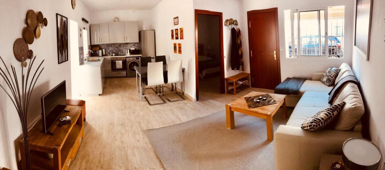 Town House With Patio In Quiet Residential Area 10 Min From Beach Torremolinos Dış mekan fotoğraf